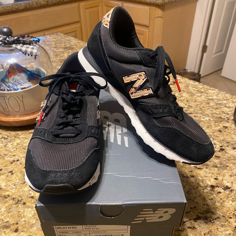 New Balance 311 Lifestyle